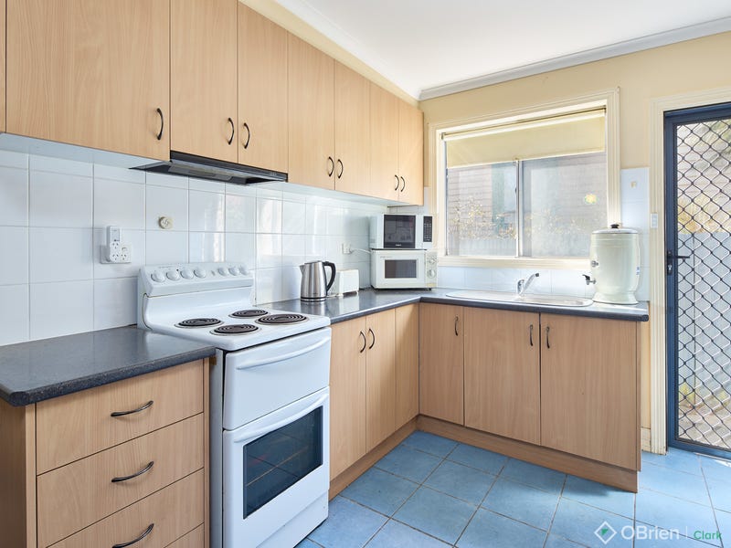 2/82 Brandy Creek Road, Warragul, Vic 3820 Property Details