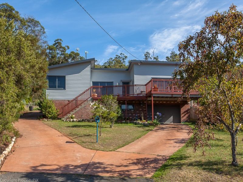 4 Moirunna Road, Lindisfarne, Tas 7015 Property Details