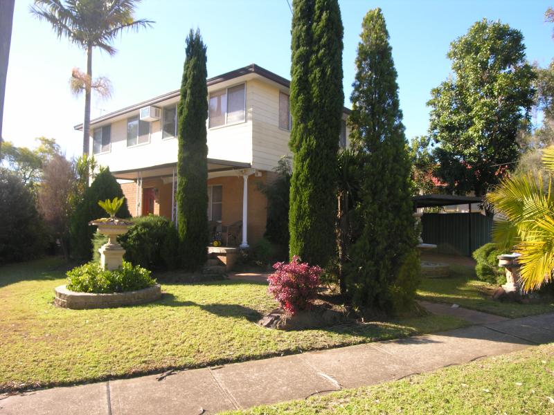 8 Dumble Street, Seven Hills, NSW 2147