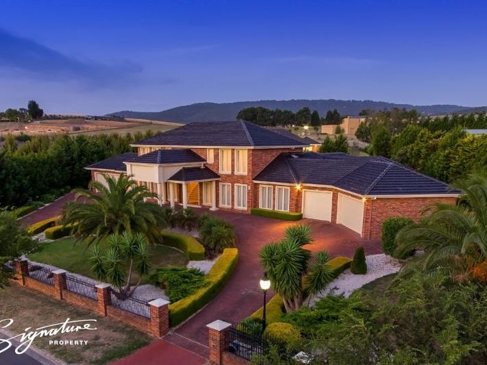 81 Grange Drive, Lysterfield, Vic 3156 Property Details