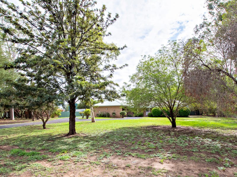 44 Warren Road, Narromine, NSW 2821 Property Details