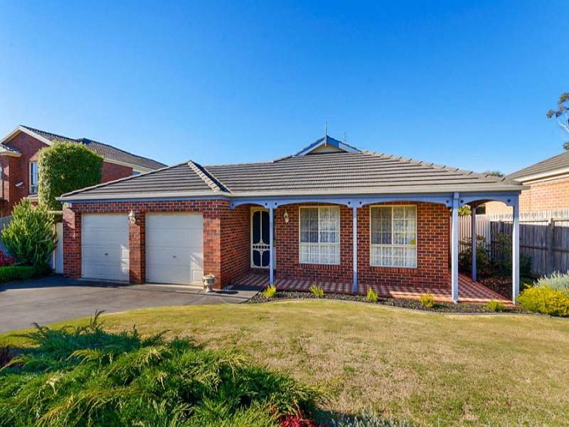 11 Clova Avenue, Hamlyn Heights, VIC 3215 - realestate.com.au