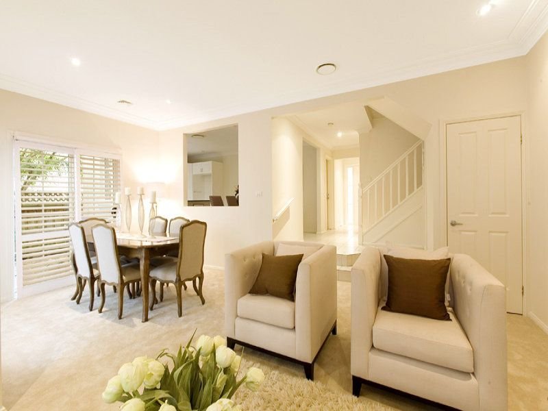 18 Hillcrest Drive, St Ives, NSW 2075