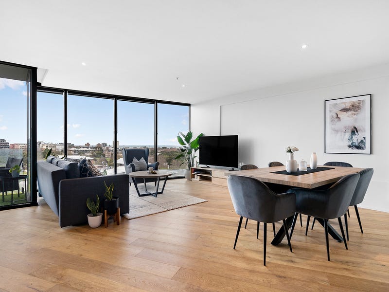 905/83 Queens Road, Melbourne, Vic 3004 Property Details