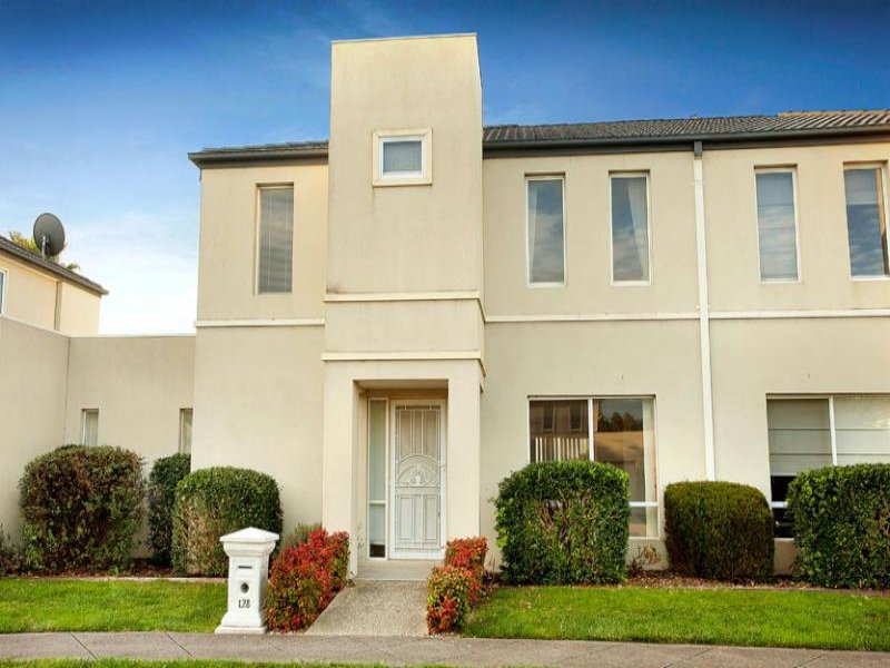 128 Sovereign Manors Crescent, Rowville, Vic 3178 Property Details