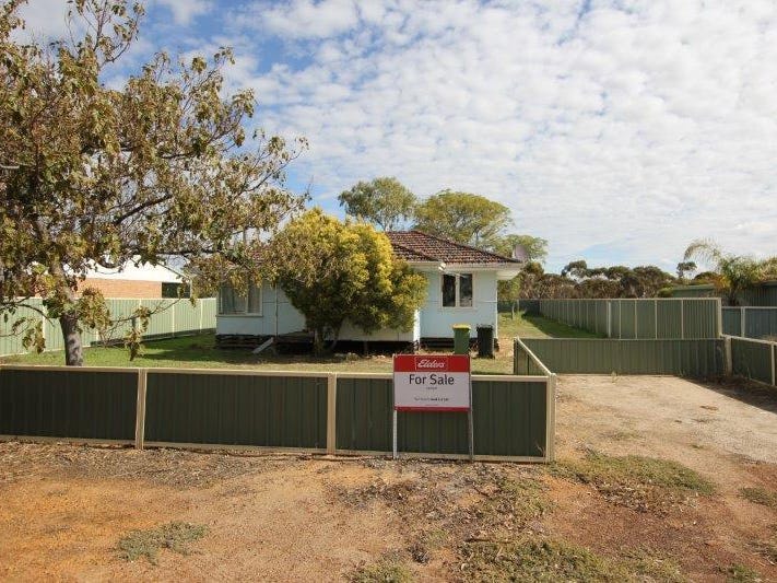17 Northmore Street, Narembeen, WA 6369 Property Details