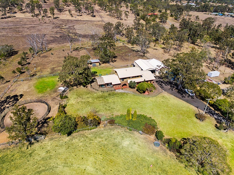 228 236 Hermitage Road, Cranley, Qld 4350 Property Details