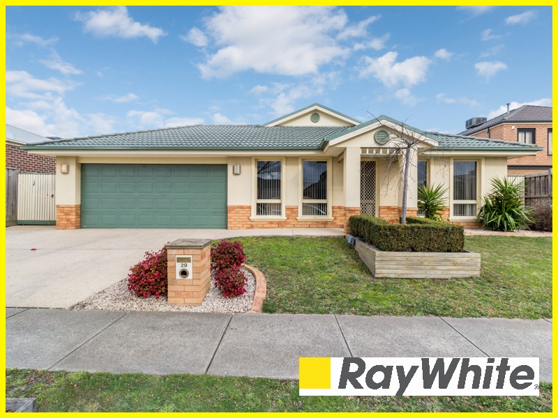 29 Meadowlands Way, Berwick, VIC 3806