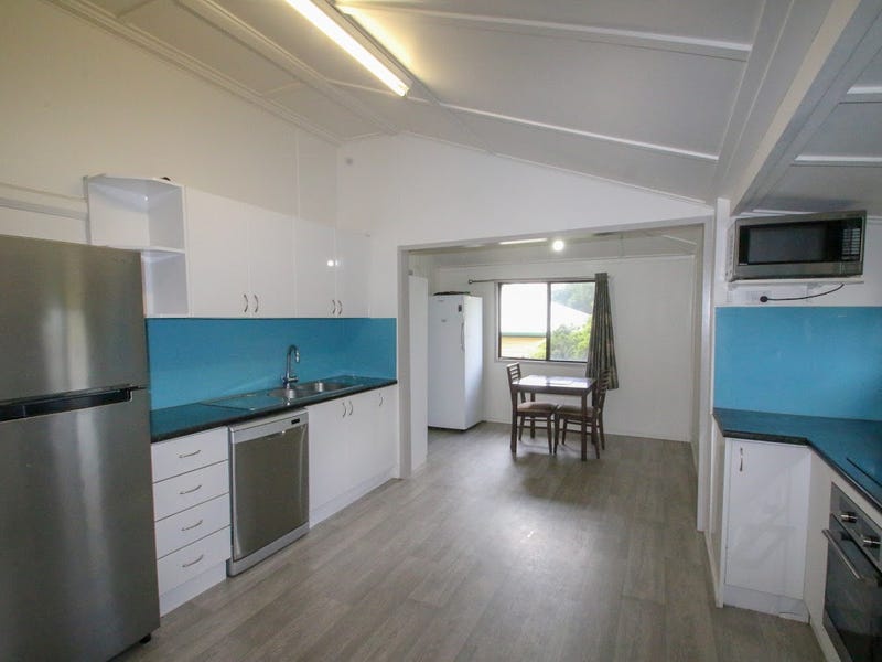 32 Kelvin Street, Monto, Qld 4630 Property Details