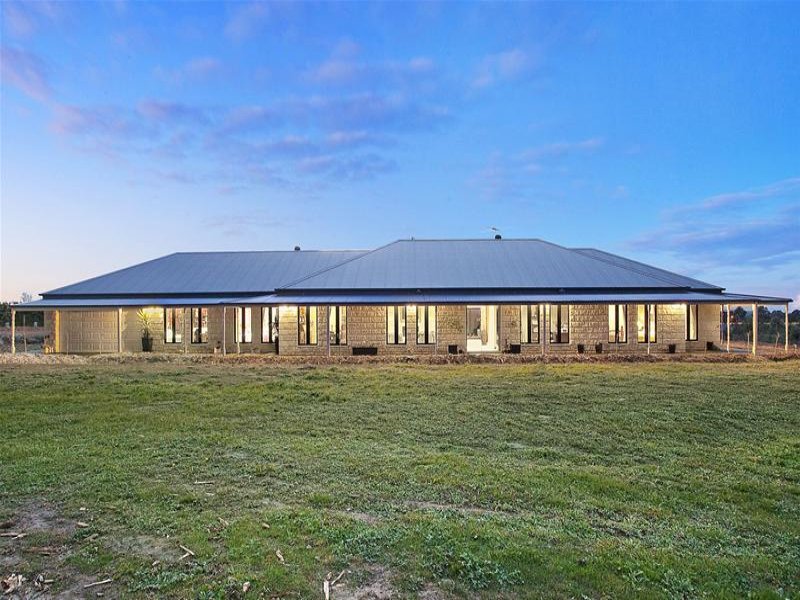 50 Warren Avenue, Yarrambat, Vic 3091 Property Details