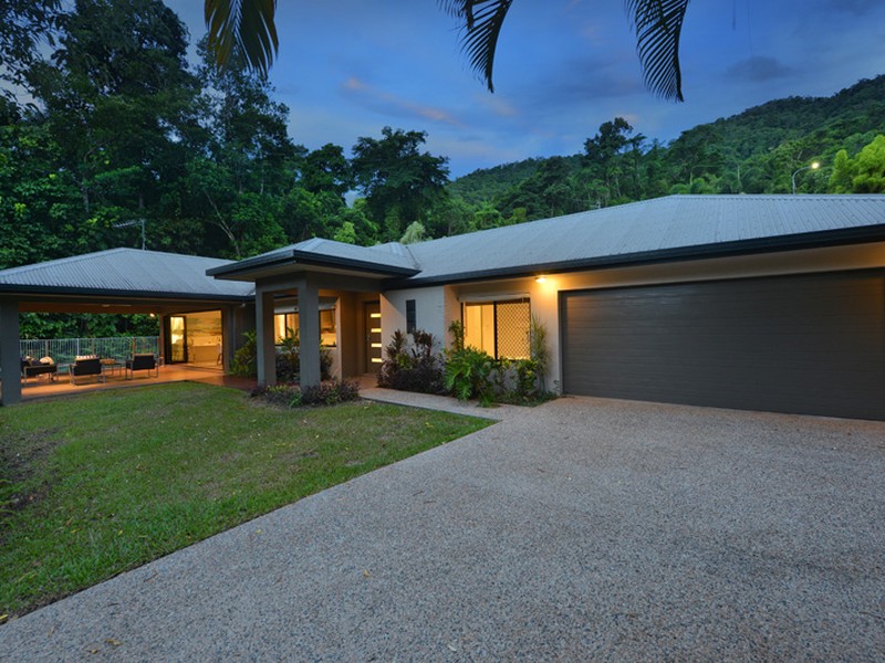 1 Stapleton Close, Redlynch, Qld 4870 Property Details