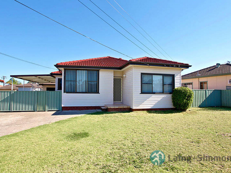 16 Paterson Cres, Fairfield West, NSW 2165