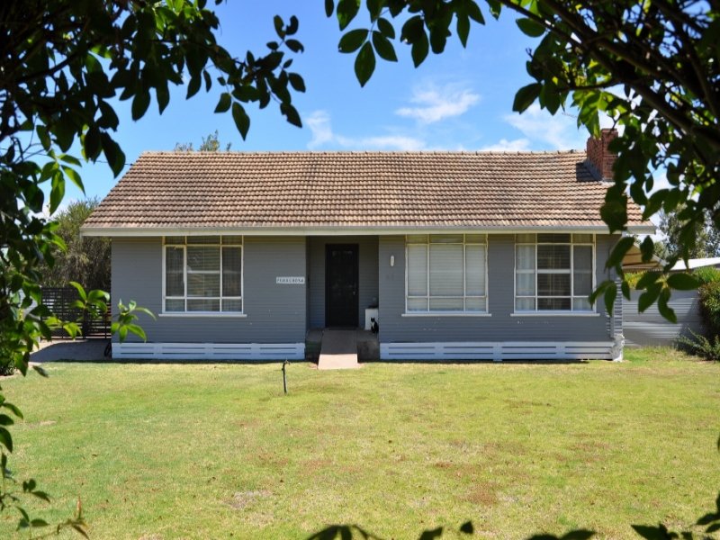 28 Pye Street, Eugowra, NSW 2806 Property Details