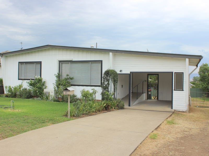 41 Barton St, Scone, NSW 2337 Property Details