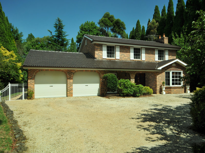 911 Pauline Avenue, Wentworth Falls, NSW 2782