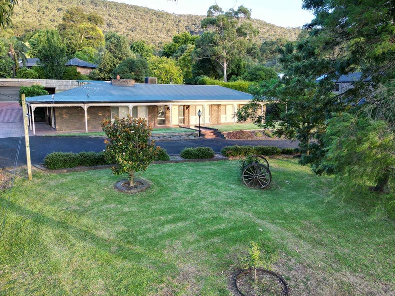 10 Seascape Close, Ferntree Gully, VIC 3156