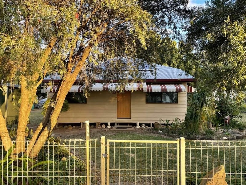 22 Clematis Street, Blackall, Qld 4472 Property Details