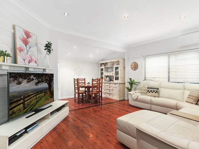 226 Gladstone Avenue, Mount Saint Thomas, NSW 2500