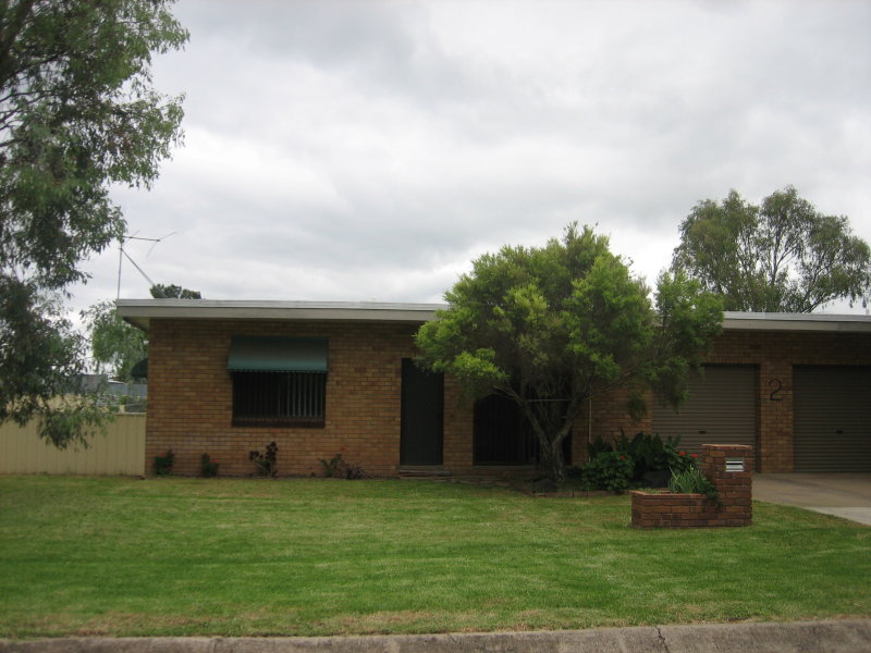 2/2 Erhardt Street, Allora, QLD 4362