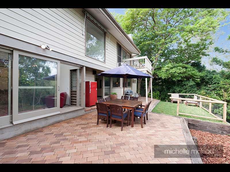 24 Rowena Street, Kenmore, Qld 4069 Property Details