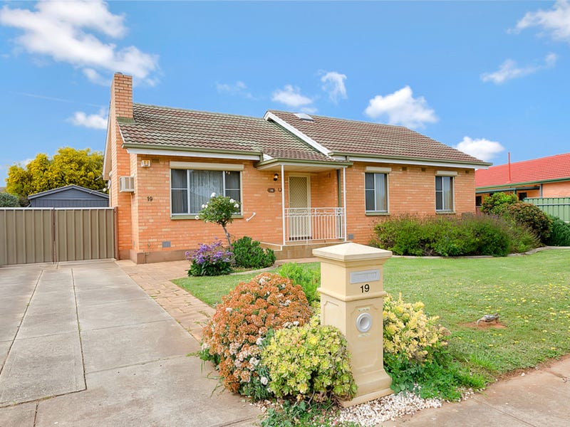 19 Jarvis Road, Elizabeth Vale, SA 5112