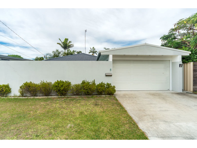 6 Plover Avenue, Paradise Point, QLD 4216