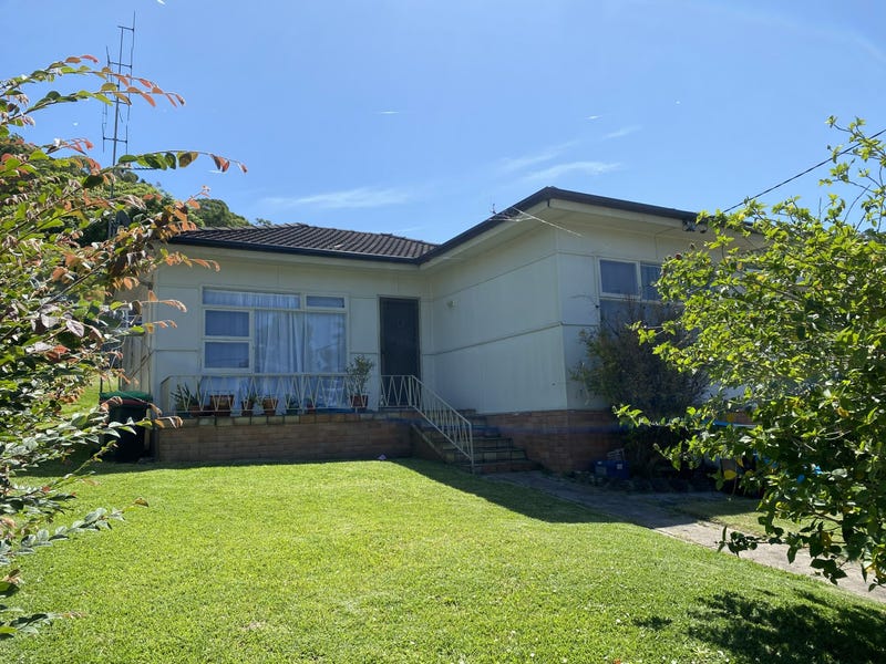 9 Nioka Avenue, Point Clare, NSW 2250