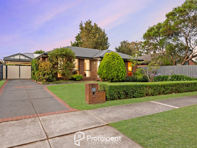 51 Endeavour Drive, Cranbourne North, VIC 3977