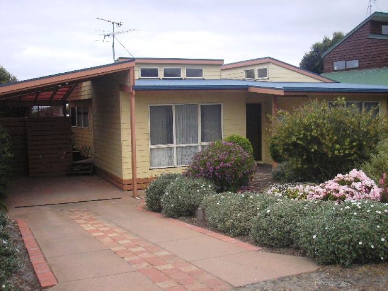 33 Coral Street, Cape Paterson, VIC 3995