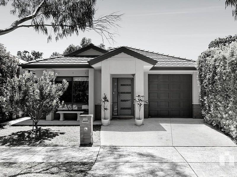 18 Walker Drive, Doreen, Vic 3754 Property Details