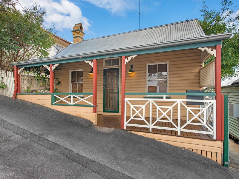 Houses for Sale in Spring Hill, QLD 4000