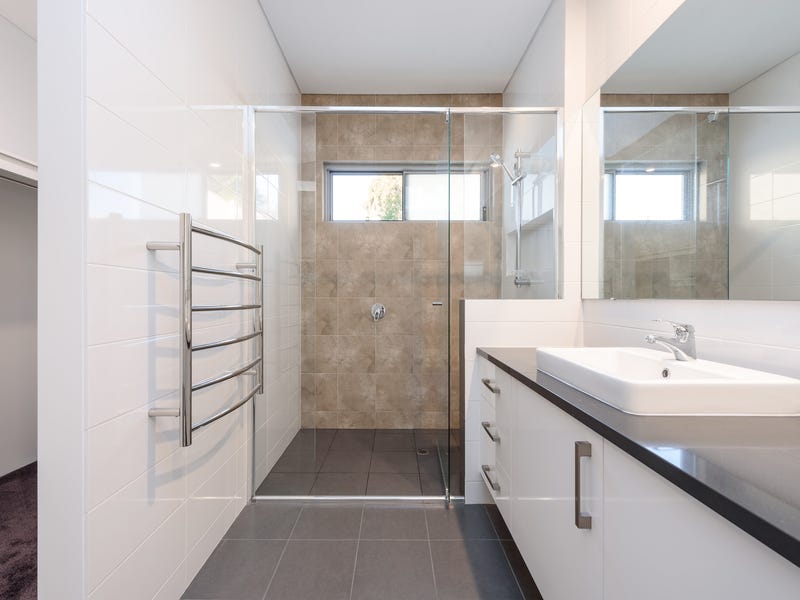 19 Carob Tree Place, Lesmurdie, WA 6076