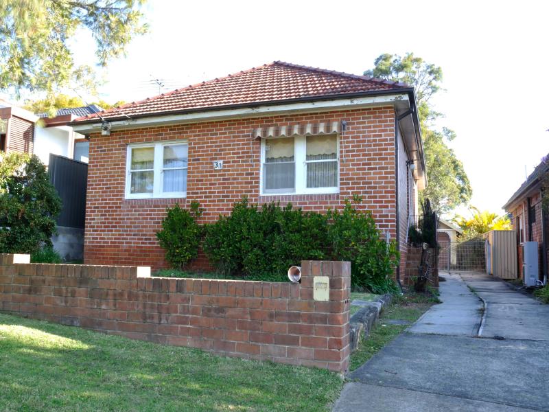 31 Godfrey Street, Penshurst, NSW 2222 Property Details