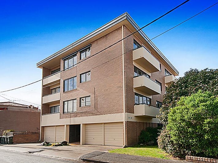 3/2028 Earl Street, Carlton North, VIC 3054