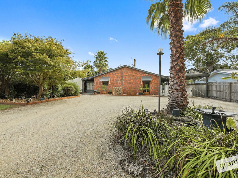 72 Railway Avenue, Tynong, Vic 3813 Property Details