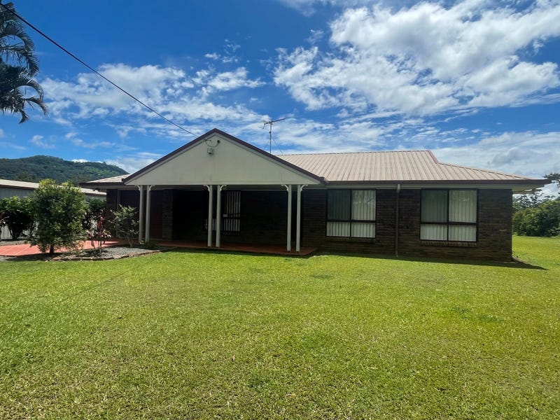 472 Peachester Road, Beerwah, QLD 4519