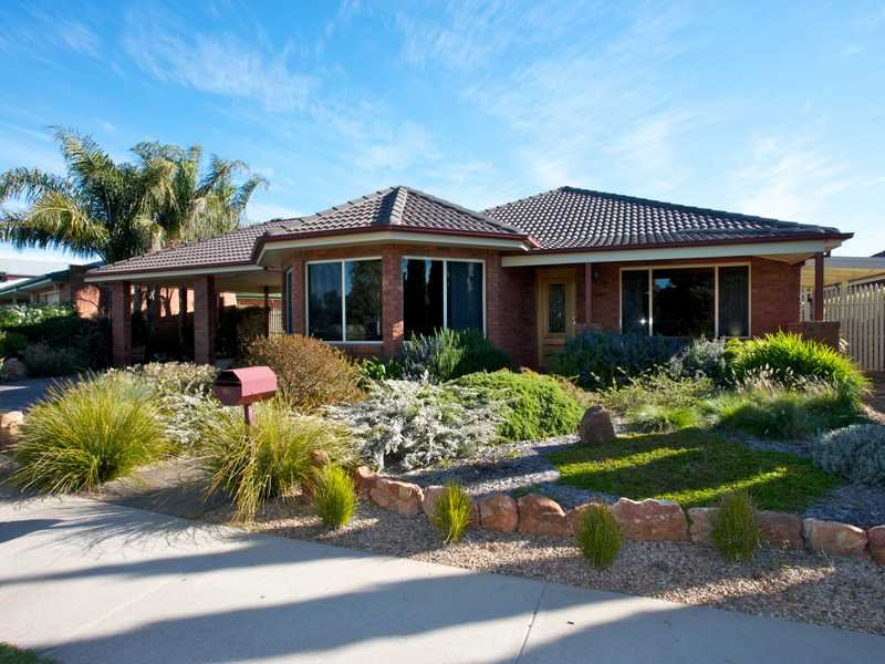 11 Mardon Drive, Horsham, Vic 3400 Property Details