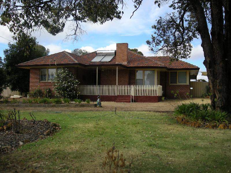 81 Furnival Street, Narrogin, WA 6312