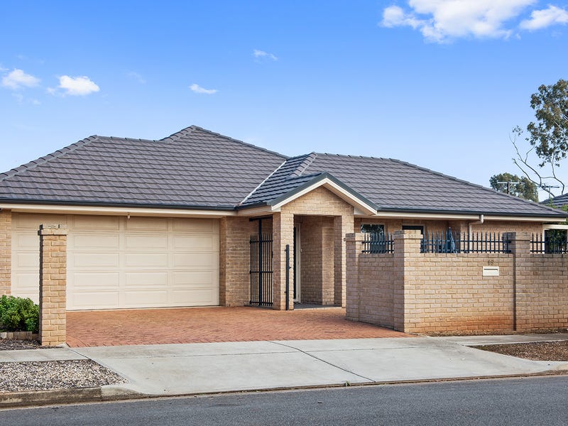 18 Exmoor Avenue, Oaklands Park, SA 5046