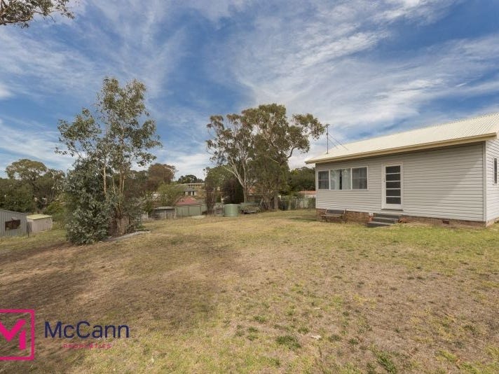 6 Bond Street, Gunning, NSW 2581