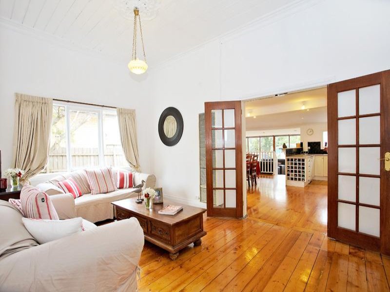 129 Cavanagh Street, Cheltenham, Vic 3192 Property Details