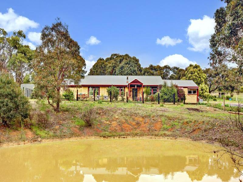 26 Junction Road, Heathcote Junction, VIC 3758