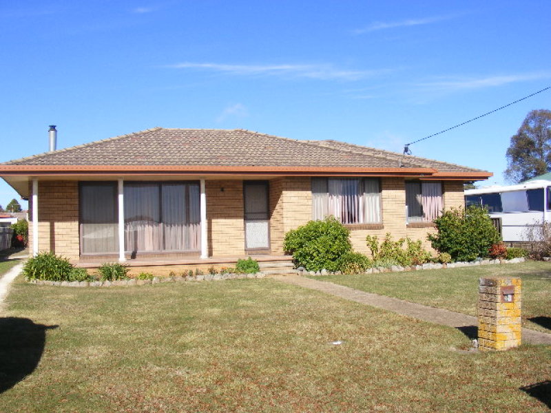 68 Sole Street, Guyra, NSW 2365 Property Details