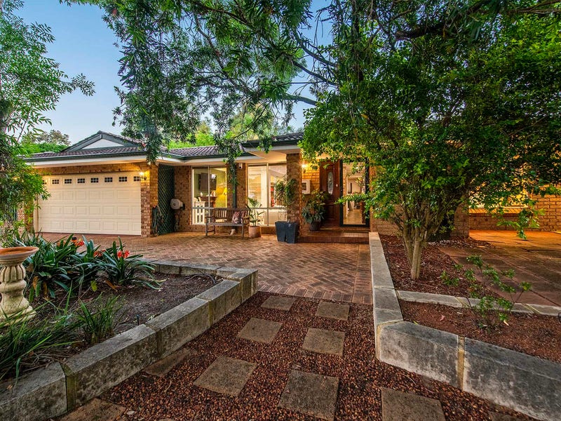 22 Rootes Road, Lesmurdie, WA 6076 House for Sale