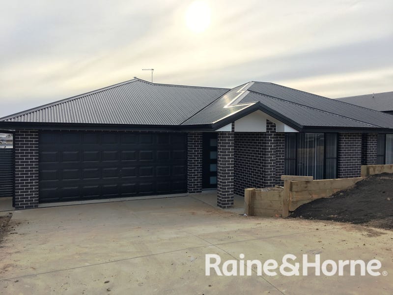 17 Buckland Drive, Orange, NSW 2800