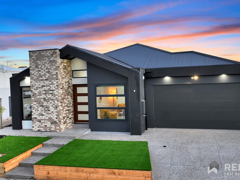 10 Owen Way, Deanside, Vic 3336 House for Sale