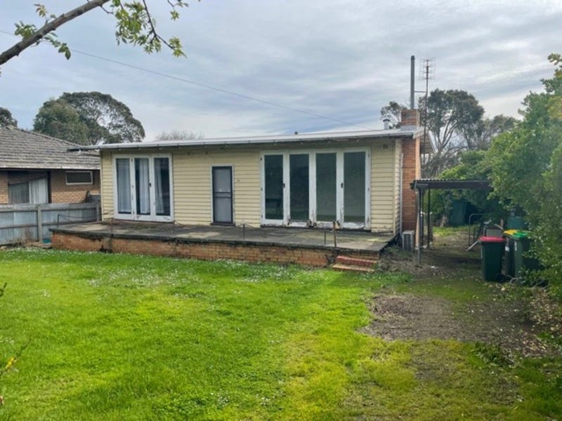 82 Grey Street, Terang, Vic 3264 Property Details