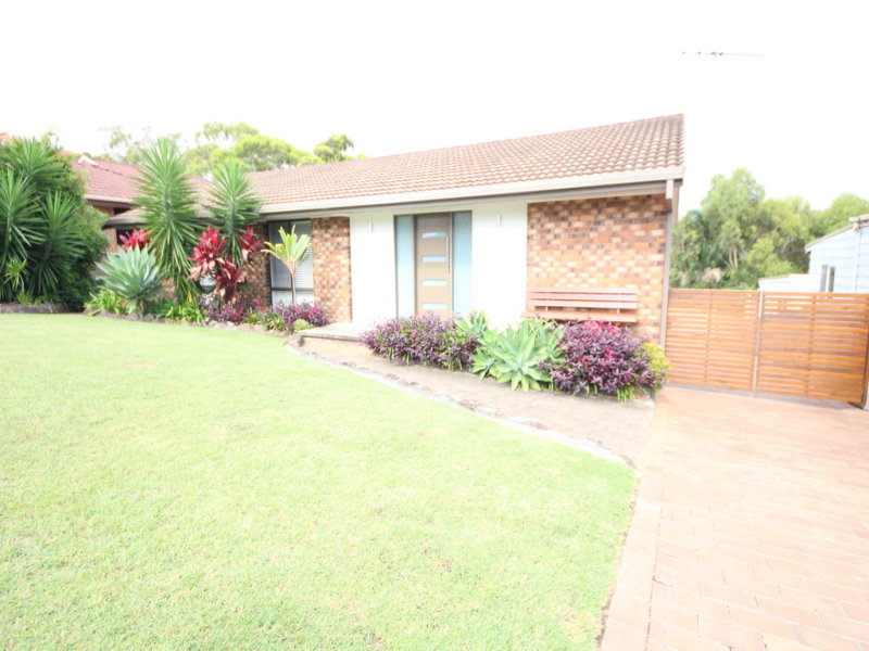 22 Crystal Place, South West Rocks, NSW 2431