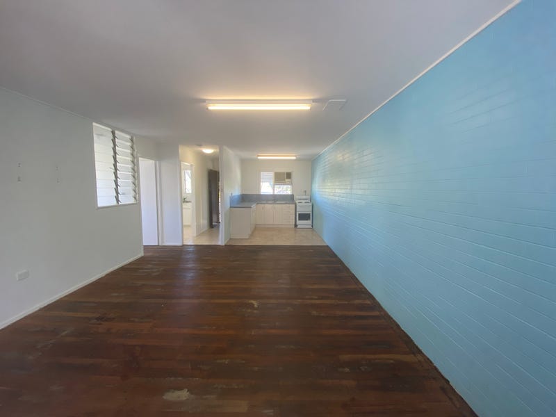 11 Rossella Street, West Gladstone, QLD 4680