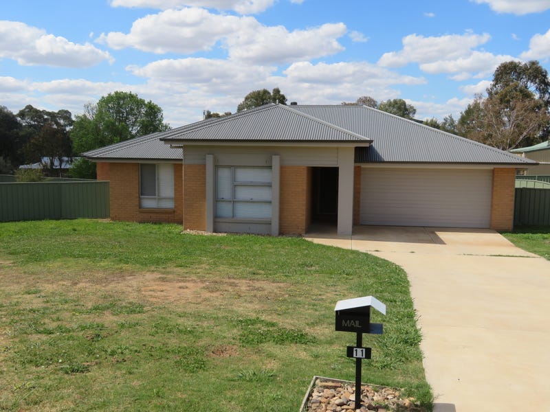 11 Banjo Patterson Place, Gundagai, NSW 2722 Property Details